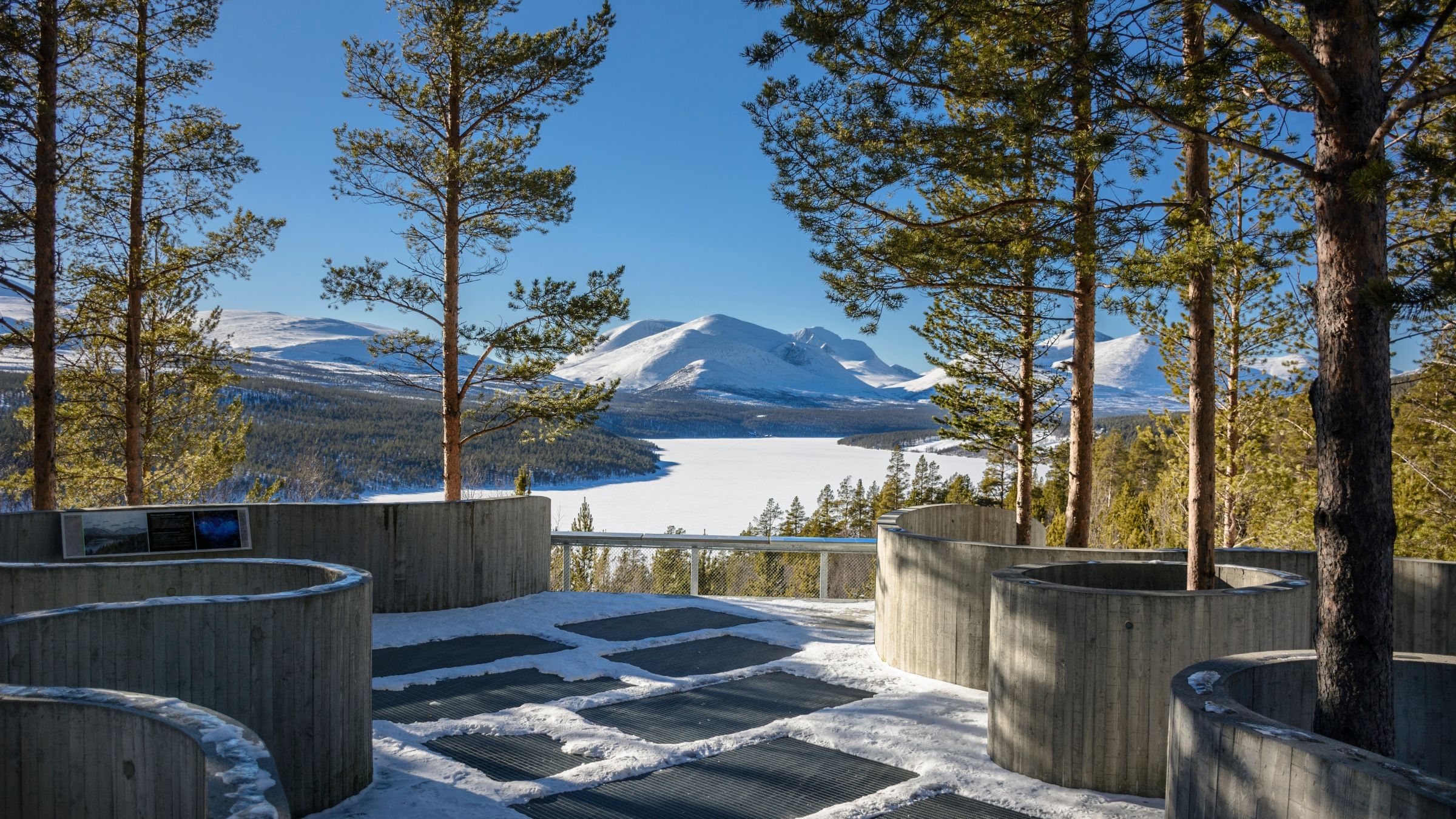 Sohlbergplassen utsiktsplass på Nasjonal turistveg Rondane. Arkitekt Carl-Viggo Hølmebakk