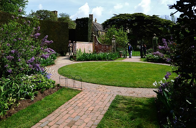 Hidcote_Manor_Garden_-_geograph.org.uk_-_4299146